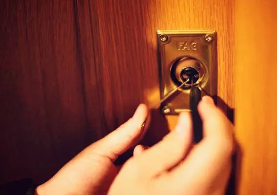 Quines empreses ofereixen els serveis de serralleria mes complets a Barcelona - Quines empreses ofereixen els serveis de serralleria m&eacute;s complets a Barcelona?