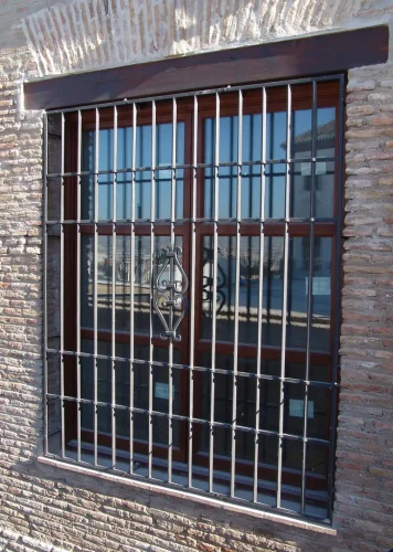 Barrotes para Ventanas - Rejas Fijas
