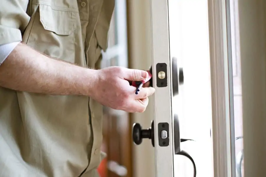 Contractar un servei dobertura de portes rapid a Barcelona - Contractar un servei d'obertura de portes ràpid a Barcelona?