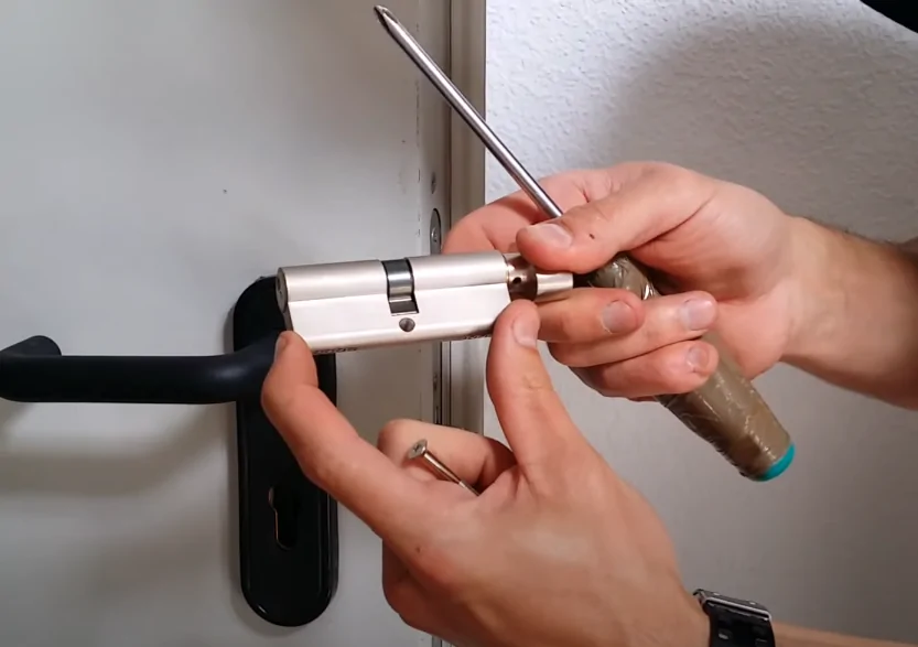 Quins són els millors serveis de serralleria a l'Hospitalet de Llobregat? Quins son els millors serveis de serralleria a lHospitalet de Llobregat - Quins són els millors serveis de serralleria a l'Hospitalet de Llobregat?